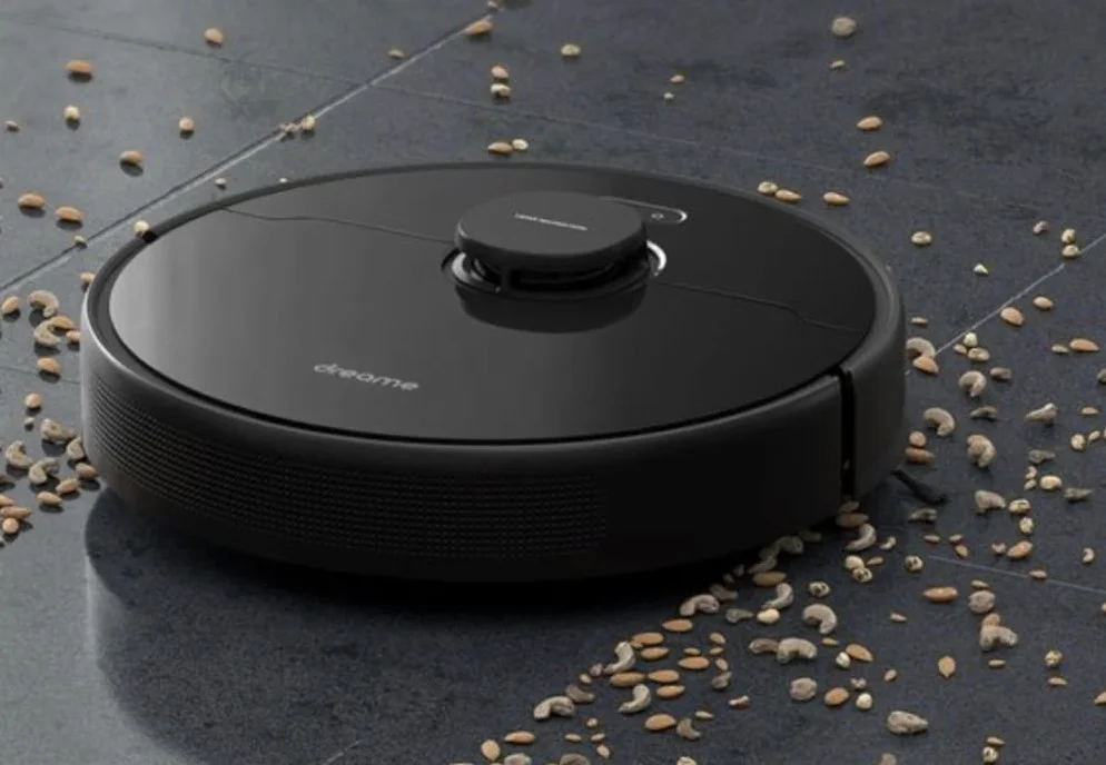 robot vacuum cleaner that empties itself