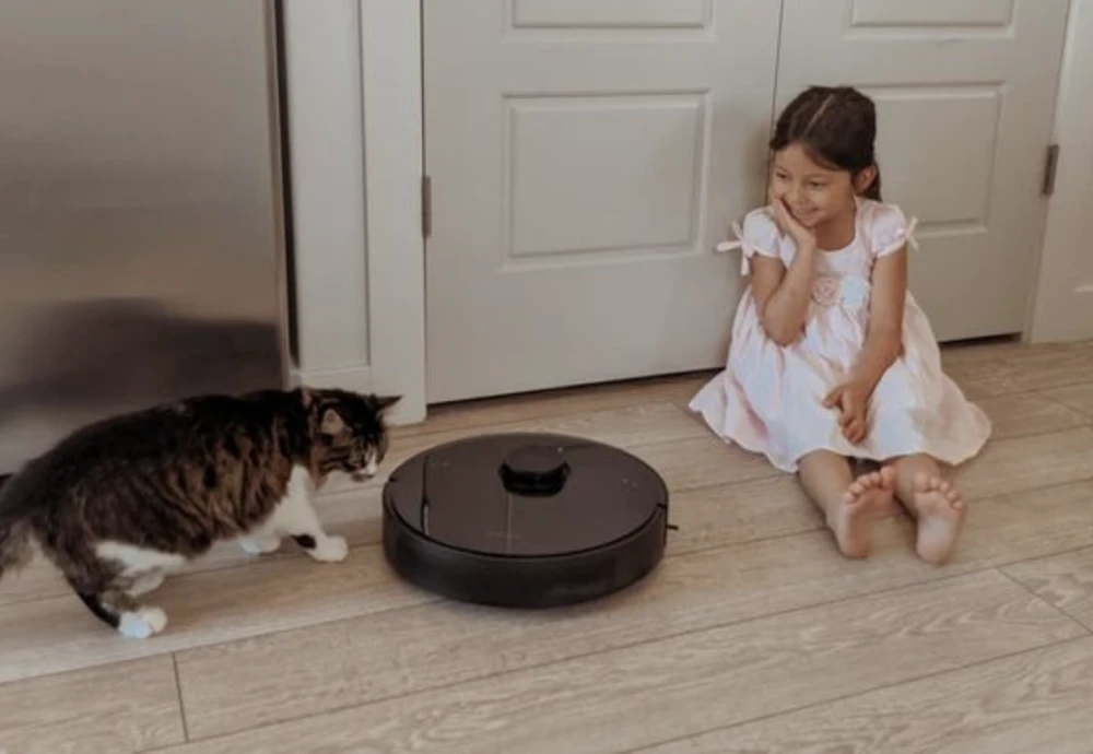 robot vacuum cleaner that empties itself